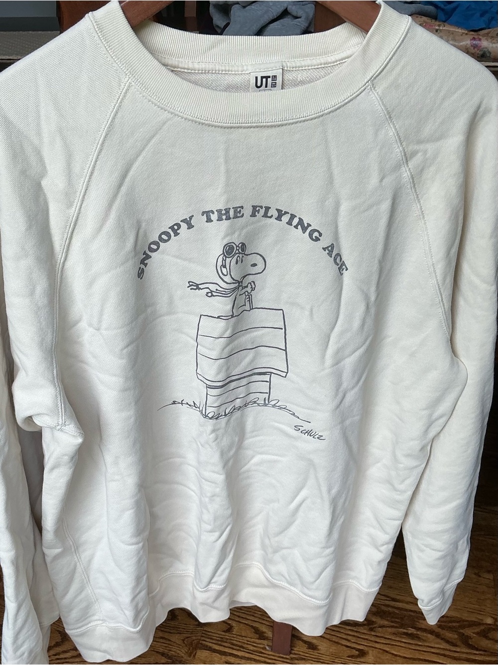 Uniqlo UT Peanuts collab Snoopy The Flying Ace Unisex Sz L - Picture 2 of 4